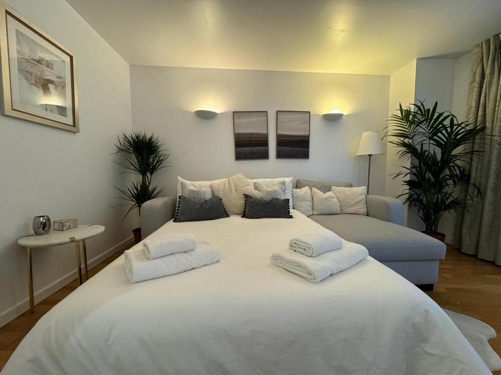 Luxury Apartment In Canary Wharf Londres Extérieur photo